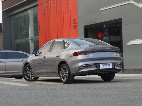 国産VI BYD QIN PLUS 2021 EV DM-I 55KM 1.5L 81kW 4ドア5座セダン