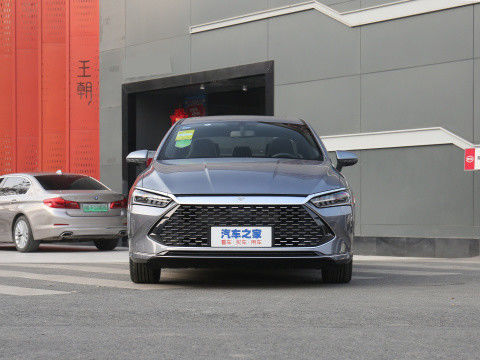 国産VI BYD QIN PLUS 2021 EV DM-I 55KM 1.5L 81kW 4ドア5座セダン