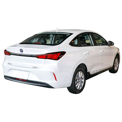 チャンガン・イドン EV460 中国電動タクシーセダン 401KM バッテリー寿命