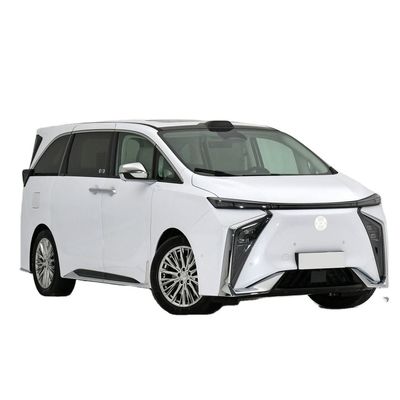 ハイカンのV09 中国電動MPV 7人座 クルージング範囲762KM
