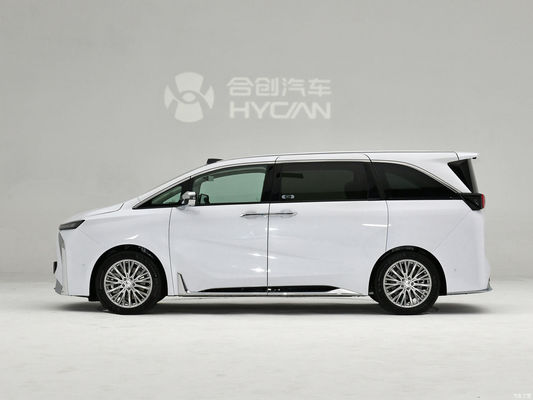 ハイカンのV09 中国電動MPV 7人座 クルージング範囲762KM
