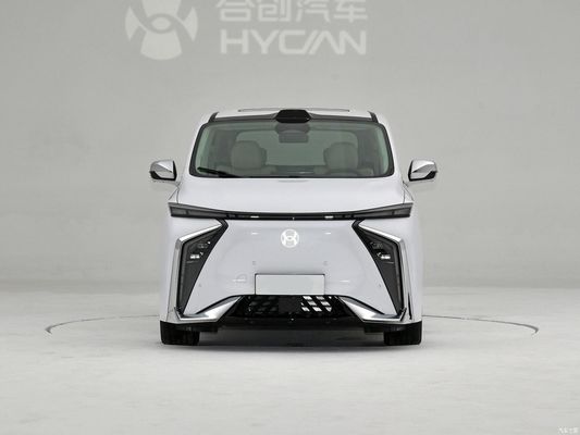 ハイカンのV09 中国電動MPV 7人座 クルージング範囲762KM