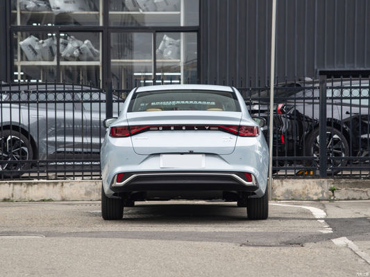 ジーリー エムグランド L HiP PHEV セダン 1.5T エンジン 1300km