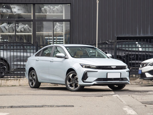 ジーリー エムグランド L HiP PHEV セダン 1.5T エンジン 1300km