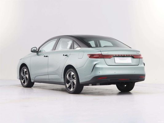 ジーリージオメトリ G6 中国式電動セダン 410KM-500KM UBER に適している
