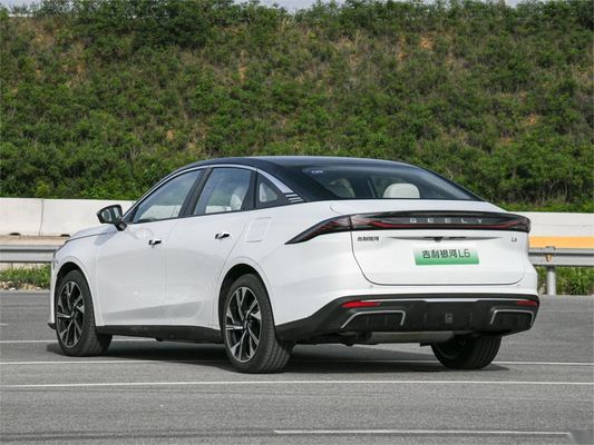 ジーリー・ギャラクシー L6 中国式電動セダン プラグイン ハイブリッドセダン 1370KM L2 補助運転