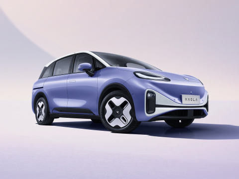 ARCFOX コアラ 中国式電動セダン 小型MPV L2 補助運転