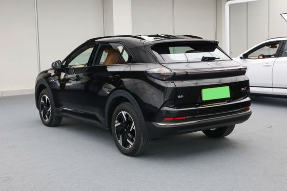 Neta X コンパクトSUV 電動163hp 車輪間距2770mm