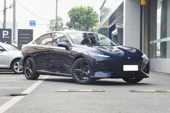 チャンガン・ディーパル SL03 プラグインハイブリッド セダン 走行距離 1100KM-1120KM