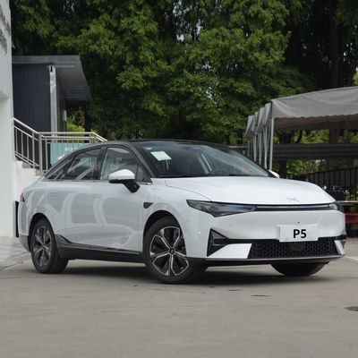 XPENG P5 中国製の電気SUV 電動車 走行距離460KM-500KM