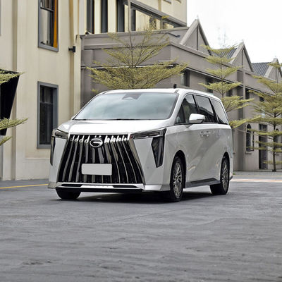 GAC M8 中国製の燃料自動車 5ドア7人乗りのMPV エンジン2.0T