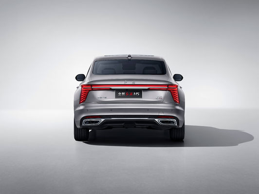 ホンキH5セダン 中国公式車 1.5T 2.0Tエンジンとハイブリッドと燃料バージョン