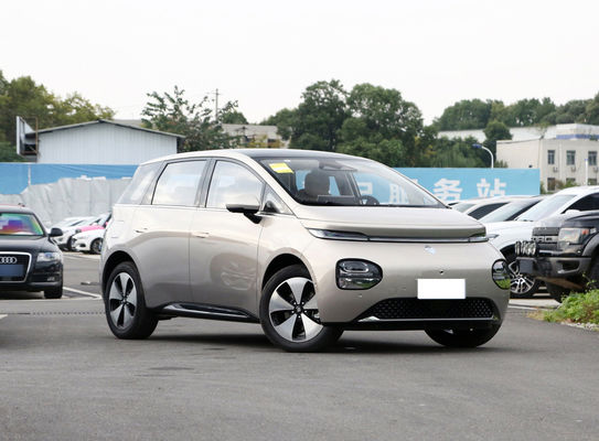 バオ・ジュン・クラウドス・エブ ハッチバック小型電気セダン 360KM-460KMの範囲