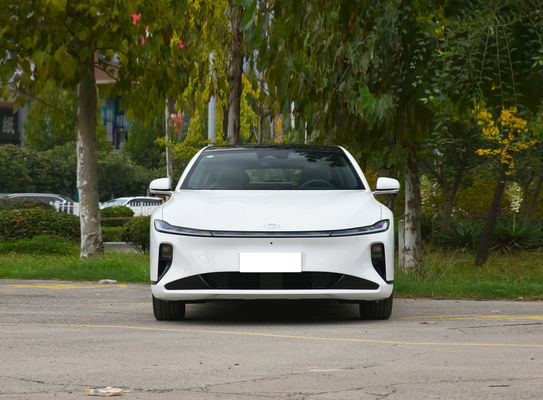 チャンアンA07セダンEVとリーブ 2つの組み合わせ バッテリー寿命 515km (EV) と1200km (1.5Tエンジンリーブ)