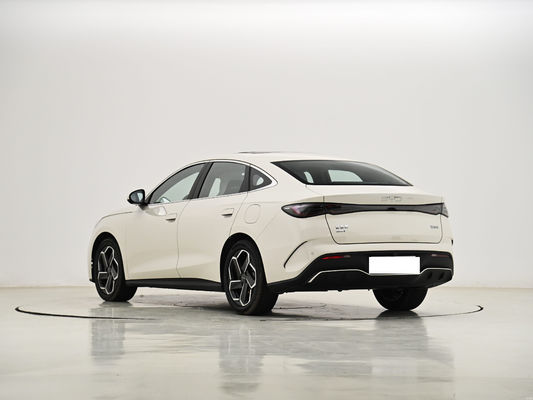 2024 BYD Seal06 Dm-i CLTC (L/100km) 1.36L PHEV パワーの包括的な範囲 2100KMハイブリッドセダン!