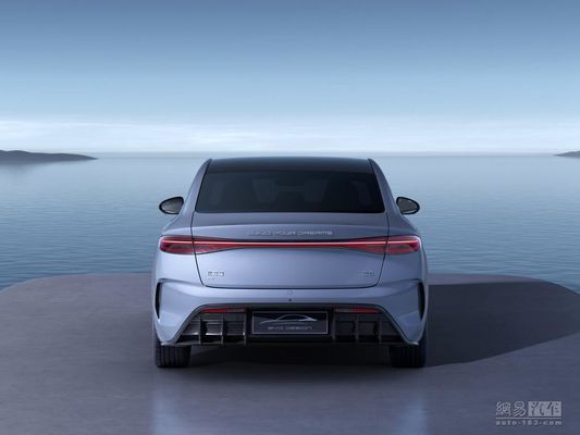 BYD 2025 Sealは 650kmまで走れる 純粋な電気セダンで 新しいインテリジェント・ドライビングシステムと お金に対する最高の価値です