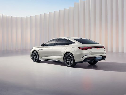 2025 BYD-SEAL 07 DM-i インテリジェントドライブ 5代目の BYD Dmi テクノロジーで装備. 合計距離は2000KM以上です. お金との最高の価値.