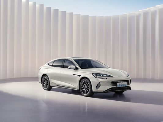 2025 BYD-SEAL 07 DM-i インテリジェントドライブ 5代目の BYD Dmi テクノロジーで装備. 合計距離は2000KM以上です. お金との最高の価値.