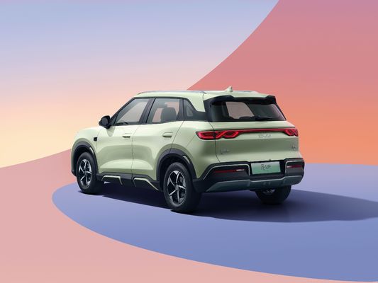2025 BYD Yuan UP.は新しいスマート運転機能を持っています. 301KM-401KMの純粋な電気の範囲です.