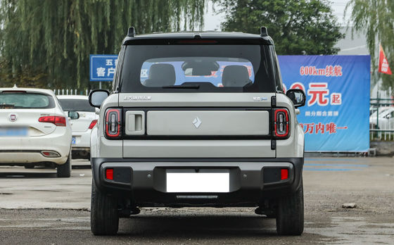バオジャン・ユイエ・プラス (Baojun Yueye Plus) は中国製の電気自動車で,特徴的な箱型デザインで,CLTC走行距離は401km. 5人乗りと4人乗りの両方で提供されています.優れた価格と価格の相乗効果を上げています