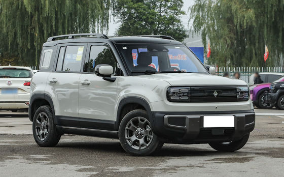 バオジャン・ユイエ・プラス (Baojun Yueye Plus) は中国製の電気自動車で,特徴的な箱型デザインで,CLTC走行距離は401km. 5人乗りと4人乗りの両方で提供されています.優れた価格と価格の相乗効果を上げています