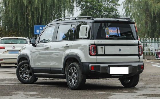 バオジャン・ユイエ・プラス (Baojun Yueye Plus) は中国製の電気自動車で,特徴的な箱型デザインで,CLTC走行距離は401km. 5人乗りと4人乗りの両方で提供されています.優れた価格と価格の相乗効果を上げています