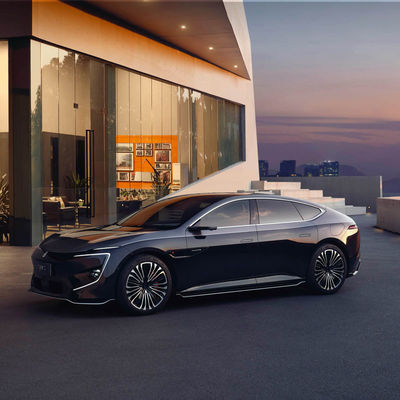 5人乗り中国製電気セダン、時速0-60マイルを4秒で加速、最高速度120マイル